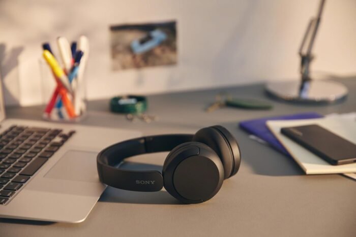 Sony WH-CH520 Wireless Bluetooth Headphones - up to 50 Hours Battery Life with Quick Charge, On-ear style - Black - Image 6